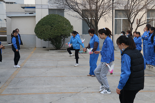 東綸公司舉辦“三八女神節”趣味運動會活動